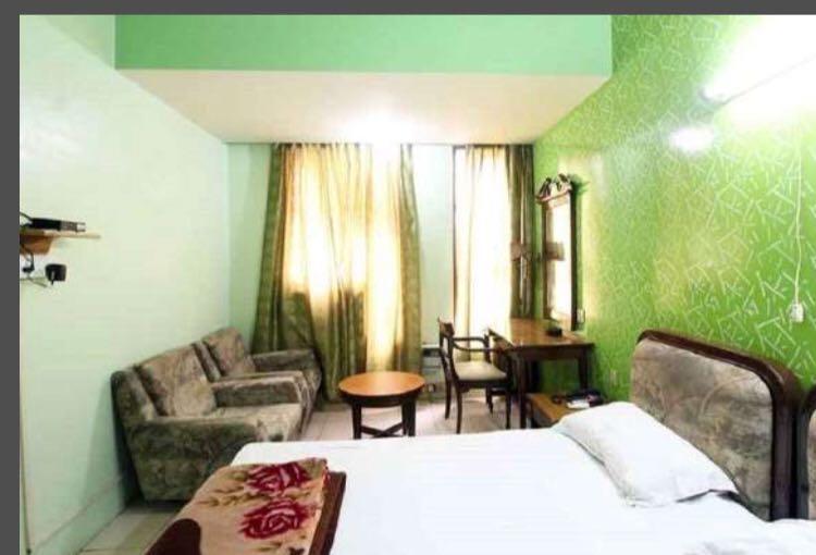Hotel Sukant Palace Delhi Kültér fotó
